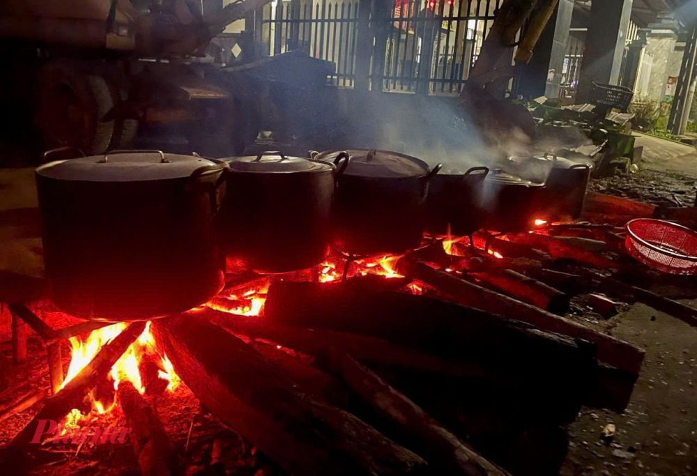  Hơn ai hết Ký ức tang thương của trận lụt năm 1999  Giáp Đông, Kim Trà (TP Huế)  khiến họ thấu hiểu nỗi mất mát của bà con trong đợt thiên tai này, để rồi ai cũng sẵn sàng góp một tay, động viên người ở lại.