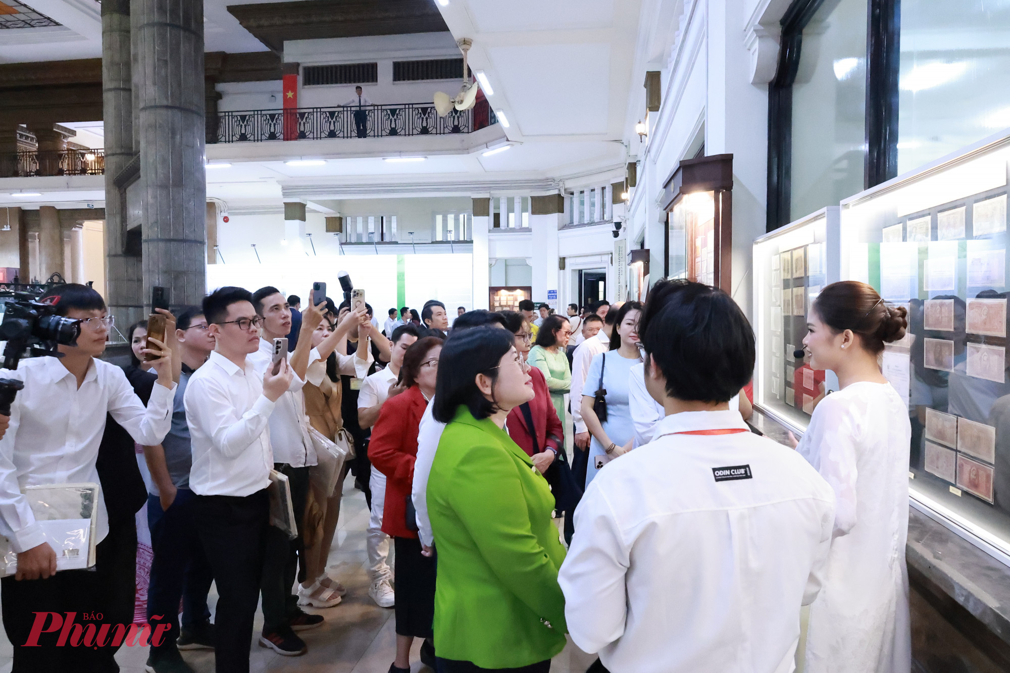 Sự kiện thu hút đông đảo khách tham dự trong ngày đầu tiên 