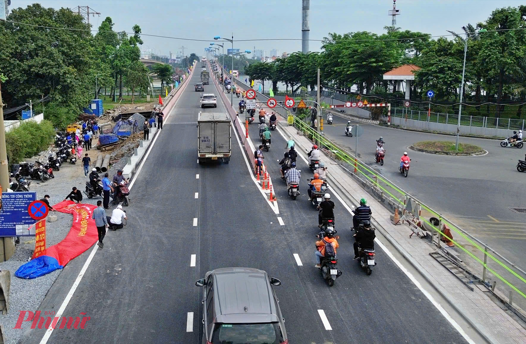 Để giải quyết tình trạng này, dự án nâng tĩnh không cầu Bình Triệu 1 được khởi công từ cuối tháng 12/2024 cùng với cầu Bình Phước 1. Ngày 12/2/2025, cầu Bình Triệu 1 chính thức khởi công nâng tĩnh không. Đến 26/8/2025, cầu tạm dừng cho ô tô lưu thông để phục vụ công tác kích nâng. 