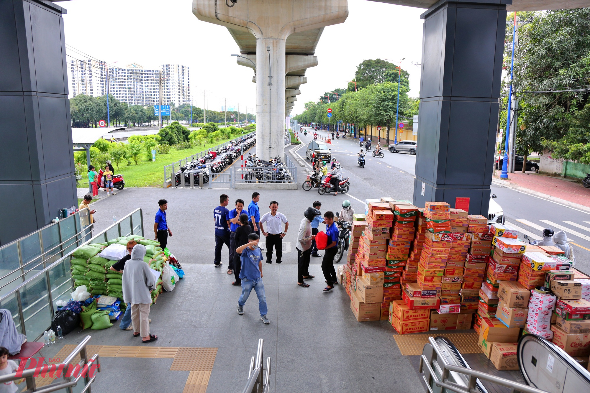 Cuối ngày, hàng hóa sẽ được chuyển đến trụ sở Mặt trận Tổ quốc Việt Nam TPHCM