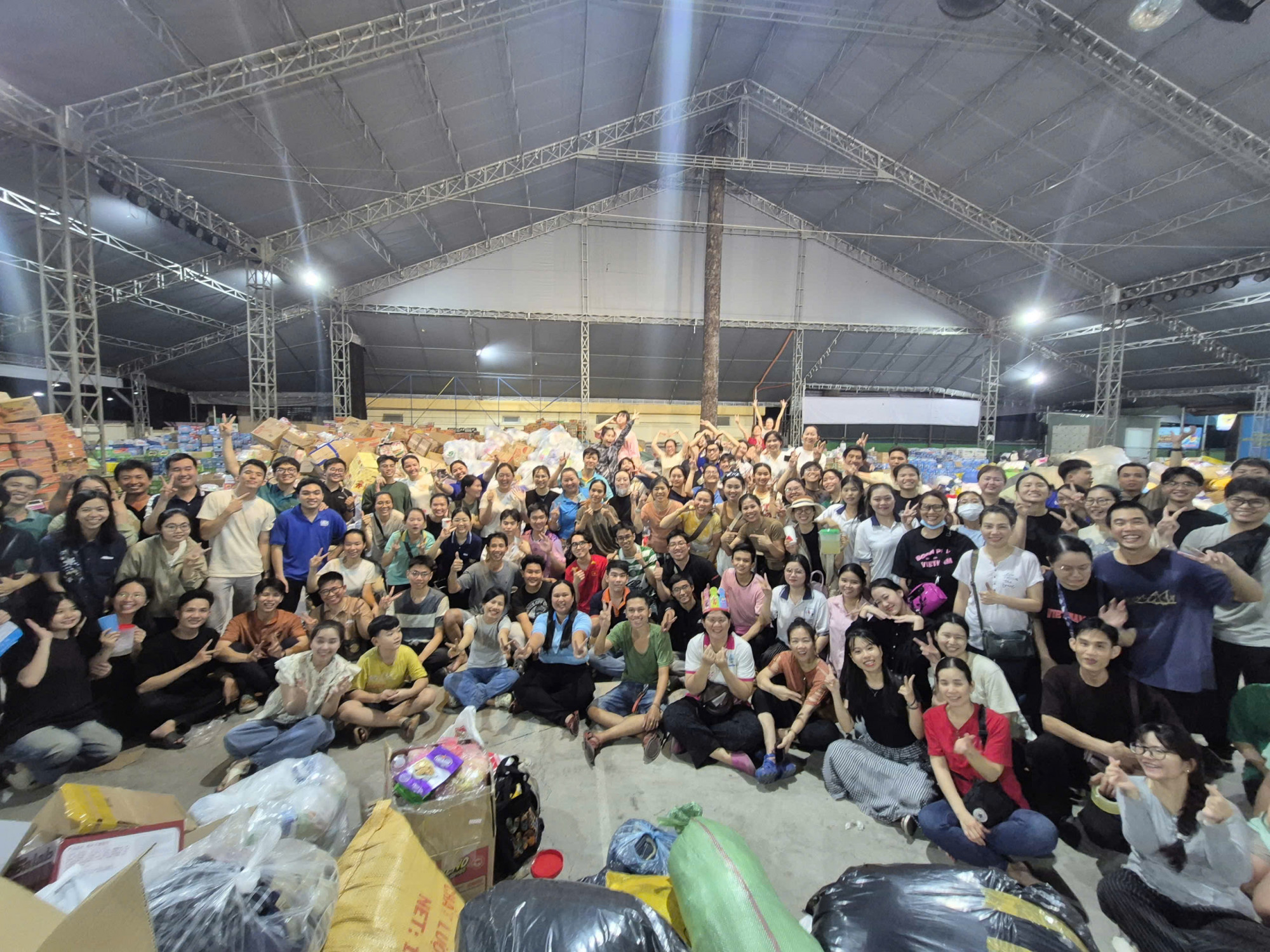 Gần 100 tấn hàng hóa tại điểm 55B Nguyễn Thị Minh Khai