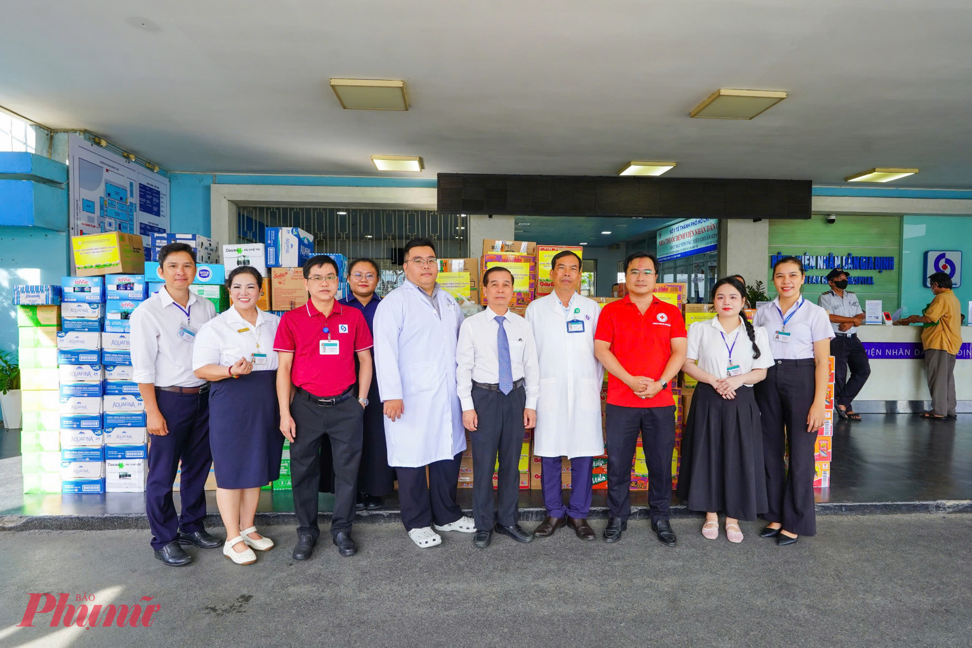 Sáng mai (24/11), y, bác sĩ của Bệnh viện Nhân dân Gia Định cùng gần 100 nhân viên y tế tại các bệnh viện TPHCM cũng sẽ lên đường đến tỉnh Đắk Lắk hỗ trợ y tế cho người dân  