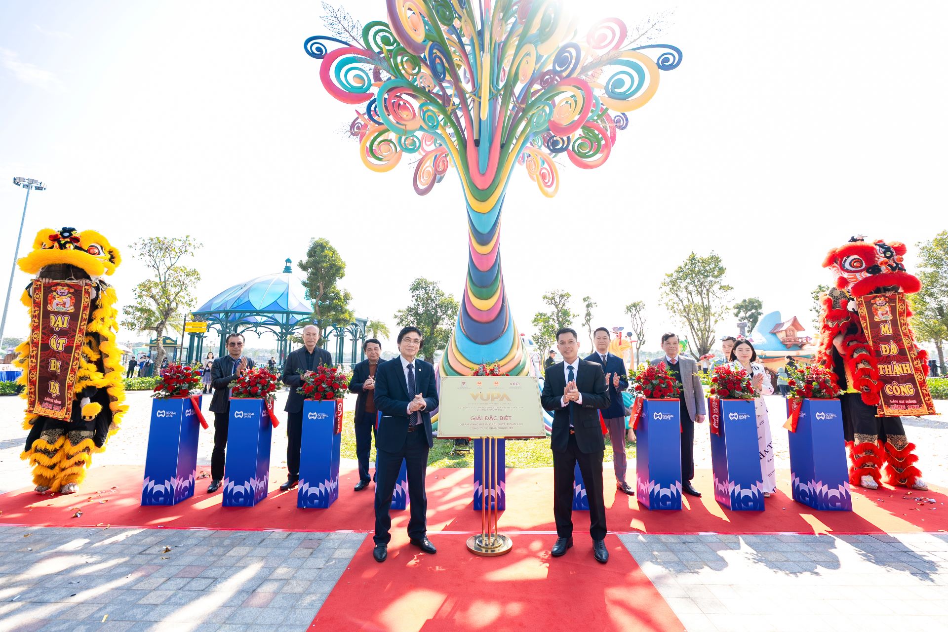 Dự án Vinhomes Global Gate chính thức được gắn biển Giải Đặc biệt - Giải thưởng Quy hoạch đô thị quốc gia 2024 - Ảnh: Vingroup