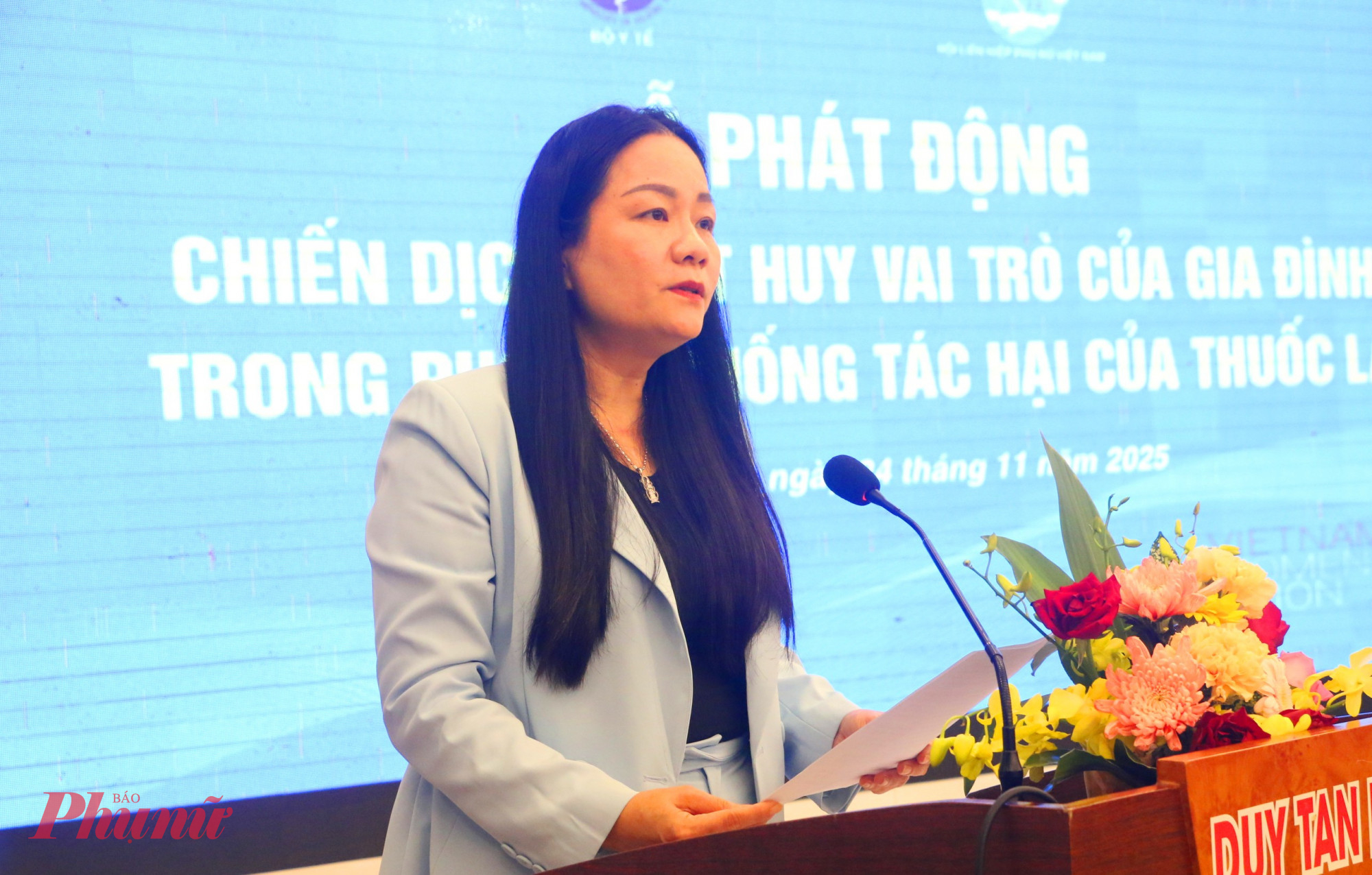 bà Trần Thị Kim Loan- Phó Chủ tịch tịch UBMTTQVN thành phố, Chủ tịch Hội LHPN TP Huế phát biểu tại lễ phát động