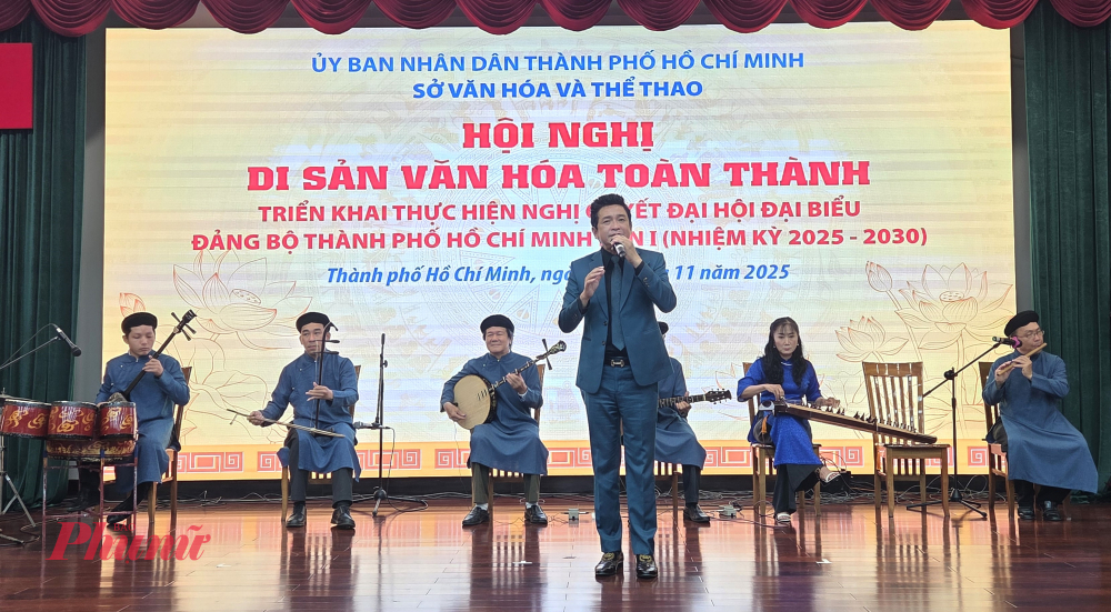 TPHCM có 3 di sản được UNESCO tôn vinh là DSVH phi vật thể đại diện của nhân loại, là: Đờn ca tài tử Nam bộ (ảnh), Ca trù, Thực hành tín ngưỡng thờ Mẫu Tam phủ của người Việt - Ảnh: Ngọc Tuyết 