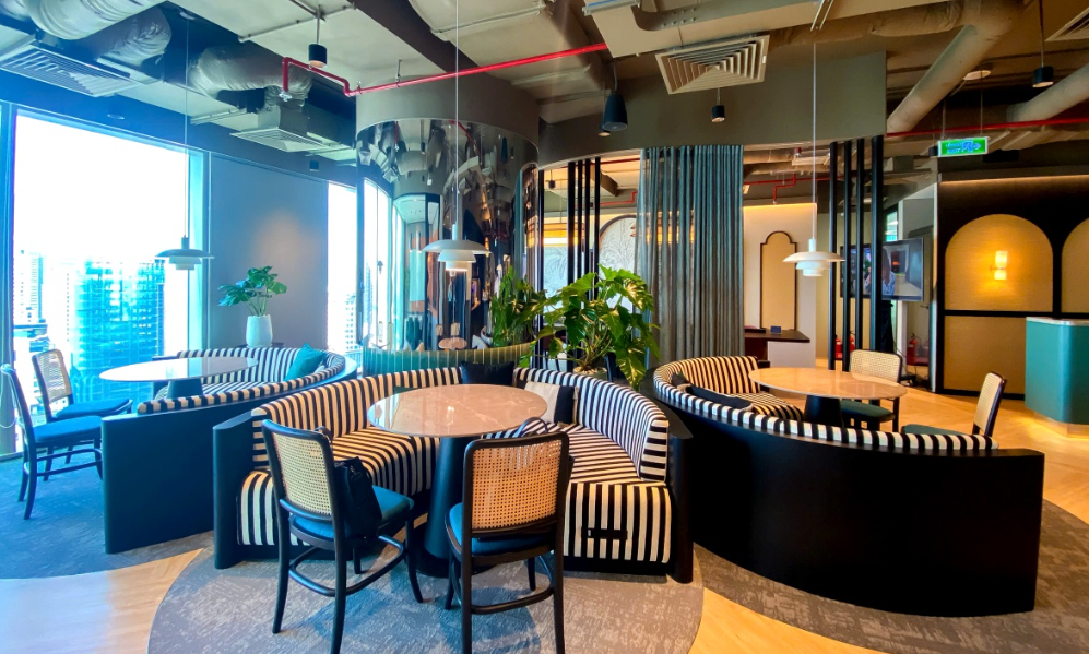 Một góc văn phòng của JustCo tại TPHCM