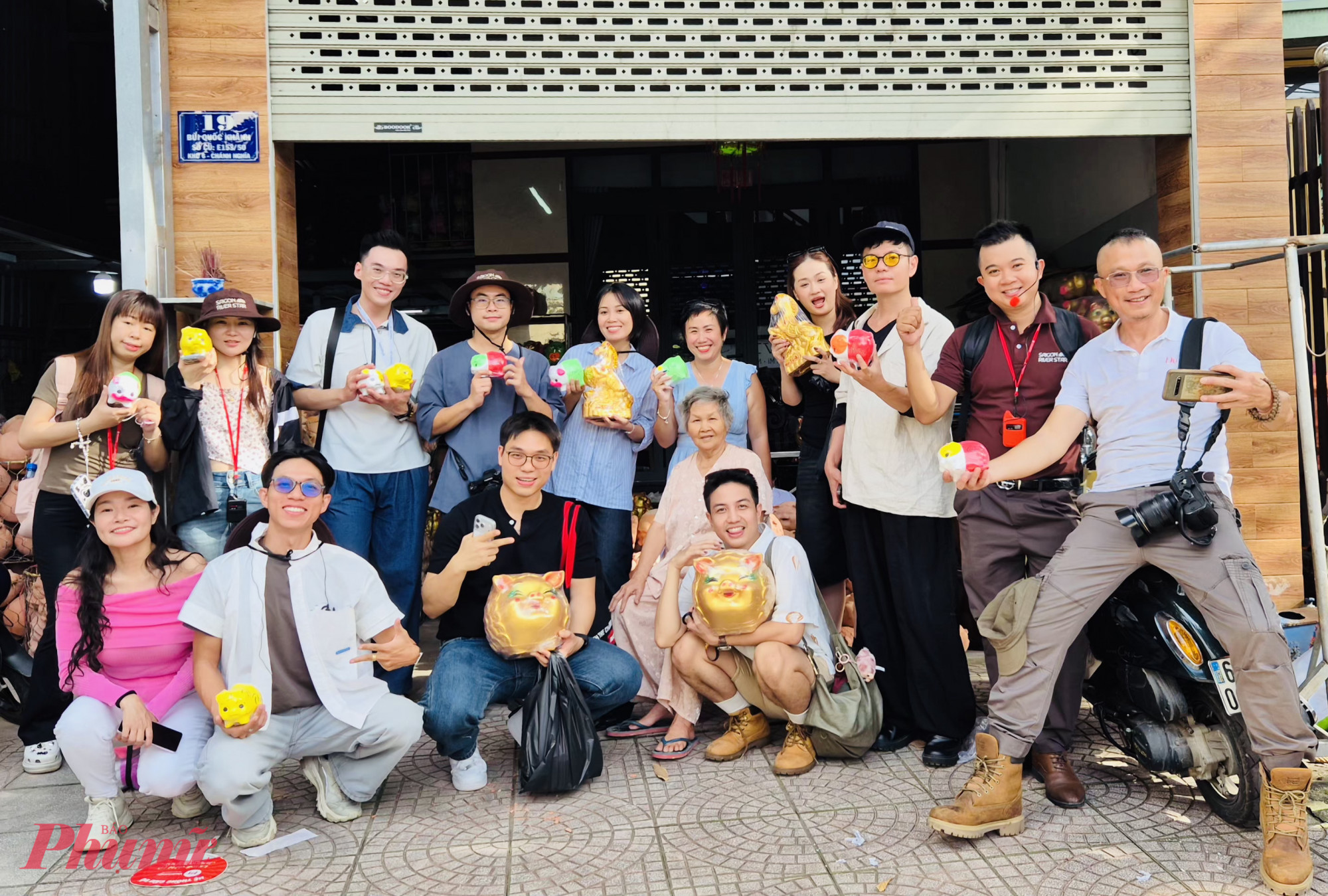 Tour kết thúc khoảng 15g, ca-nô đưa đoàn trở lại TPHCM sau một ngày đầy ắp trải nghiệm.