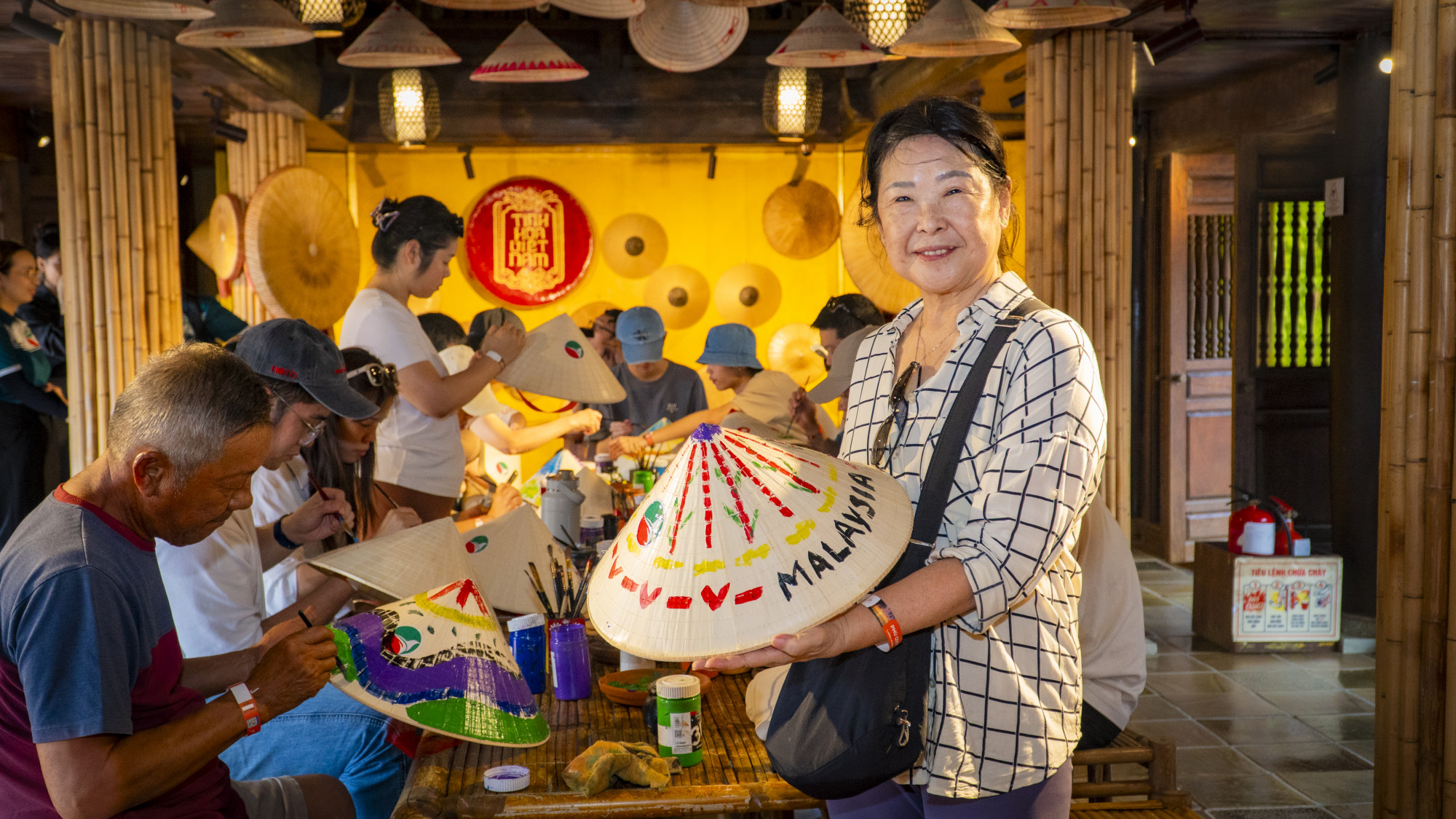 Du khách quốc tế trải nghiệm sản phẩm du lịch tại Phú Quốc - Ảnh CTV