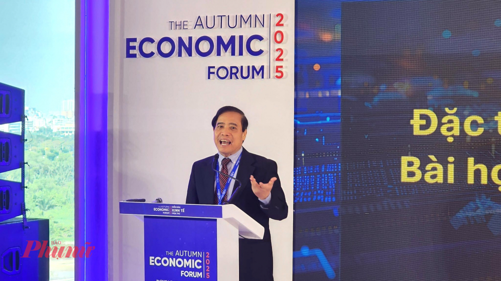 Giáo sư Vũ Minh Khương đúc kết bài học kinh nghiệm từ mô hình chính quyền của Singapore