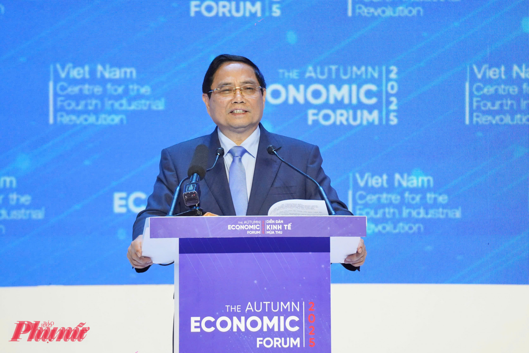 Việt Nam chọn chiến lược xanh - số, đặt con người là chủ thể của phát triển Thủ tướng Phạm Minh Chính phát biểu đánh giá Diễn đàn