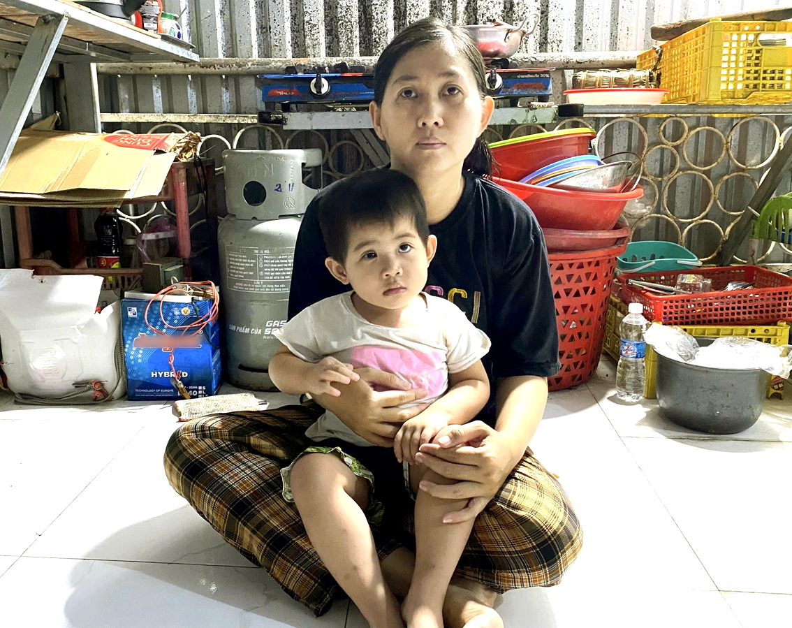 Gia đình bé Nguyễn Ngọc Gia Linh rất cần sự giúp đỡ