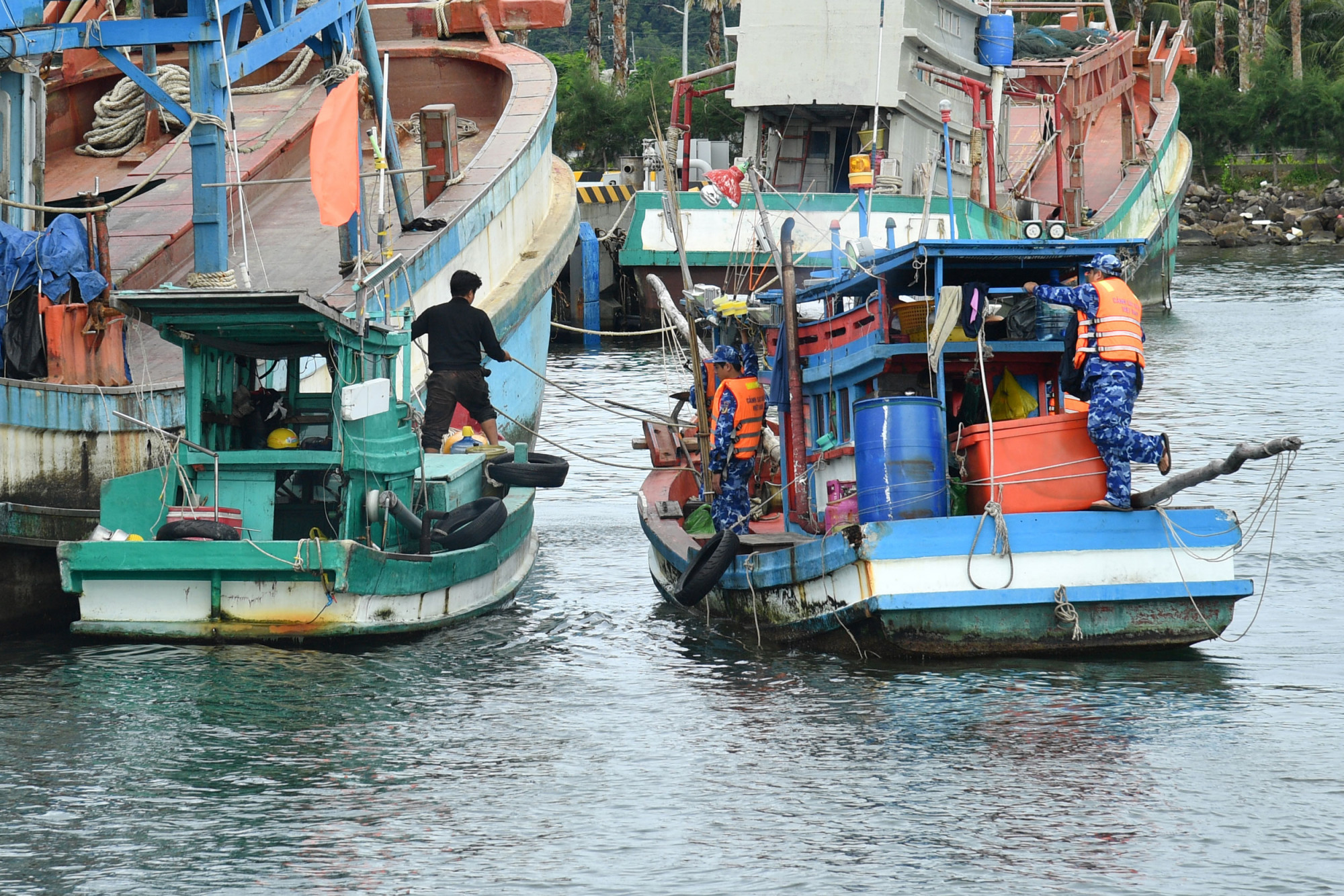 Năm 2025, Bộ Tư lệnh Vùng Cảnh sát biển 4 nộp ngân sách hơn 34 tỉ đồng - Ảnh Cảnh sát biển 4 cung cấp