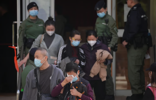 Những người thân đang tuyệt vọng tìm kiếm người mất tích