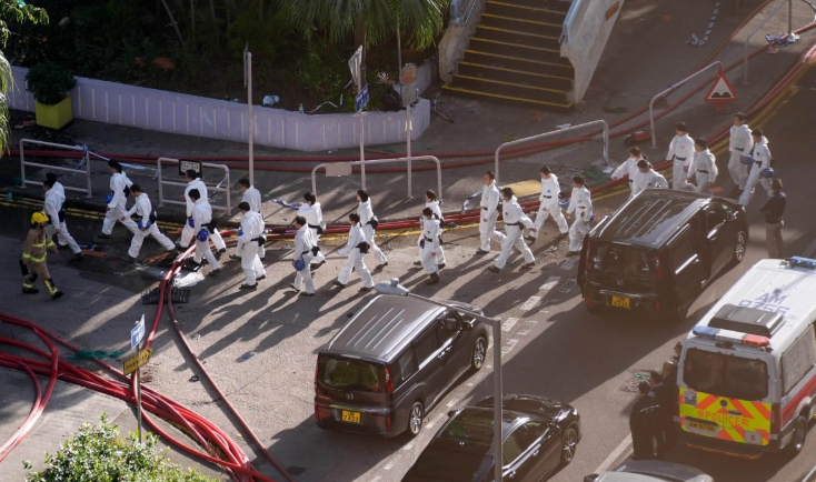 Khoảng 80 thi thể 'không thể xác định danh tính', các nhà chức trách cho biết,