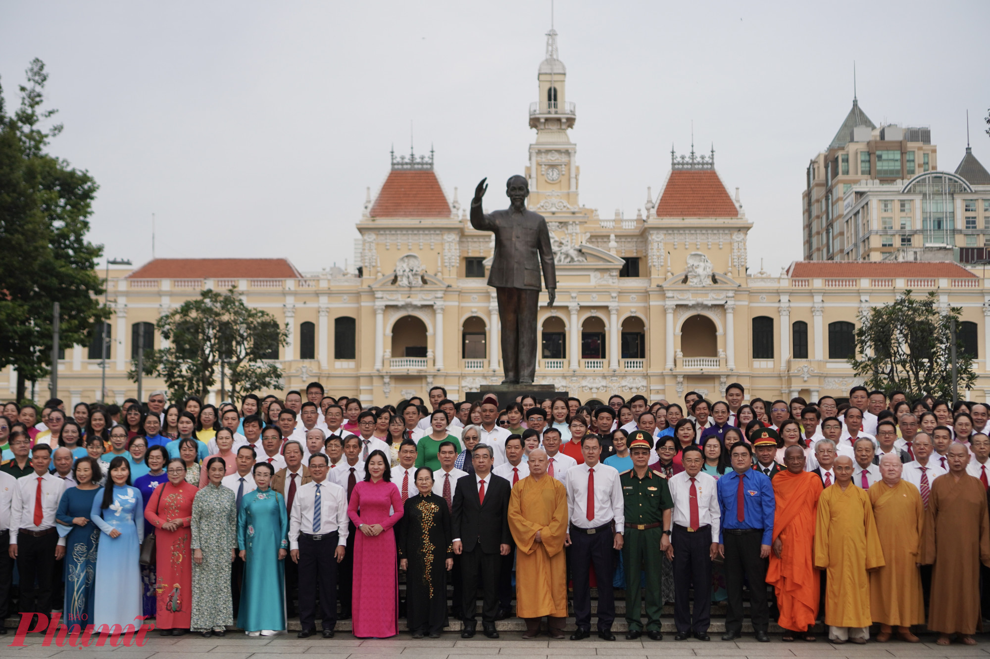 Đại hội đại biểu MTTQ Việt Nam TPHCM lần thứ I, nhiệm kỳ 2025-2030 diễn ra trong 1,5 ngày, ngày 29 và sáng 30/11 tại Trung tâm Hội nghị triển lãm Bình Dương (phường Bình Dương, TPHCM