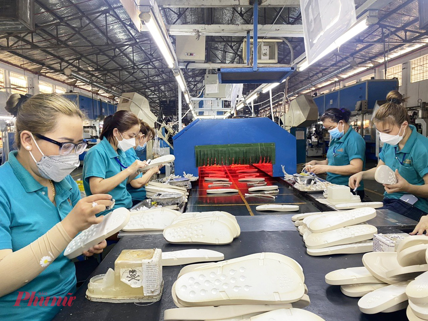 Các chuyên gia đều dự báo trong năm 2026, các doanh nghiệp sẽ dễ thở hơn