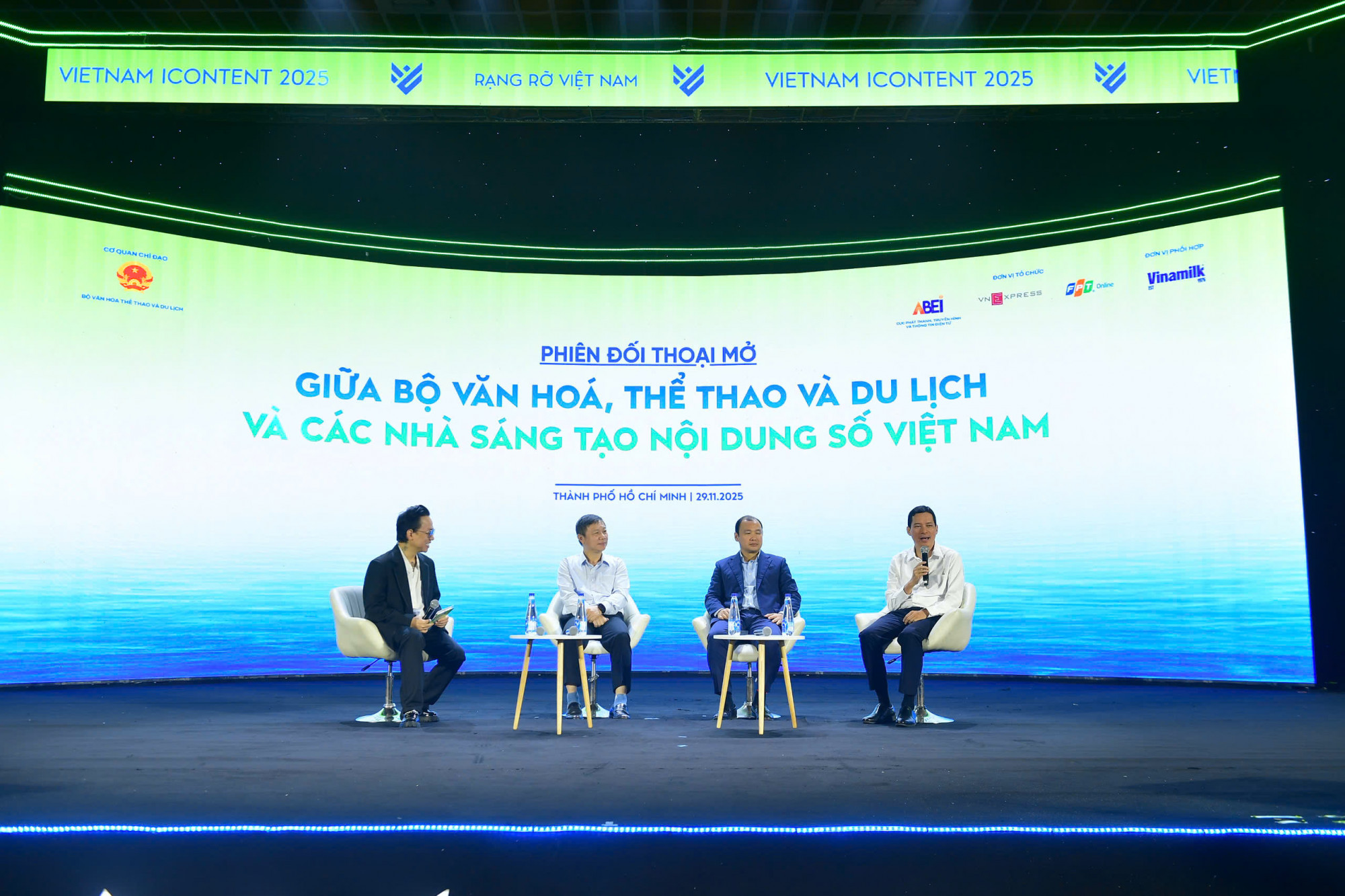 Đối thoại mở giữa cơ quan quản lý và nhà sáng tạo nội dung số - Ảnh: Quỳnh Trần