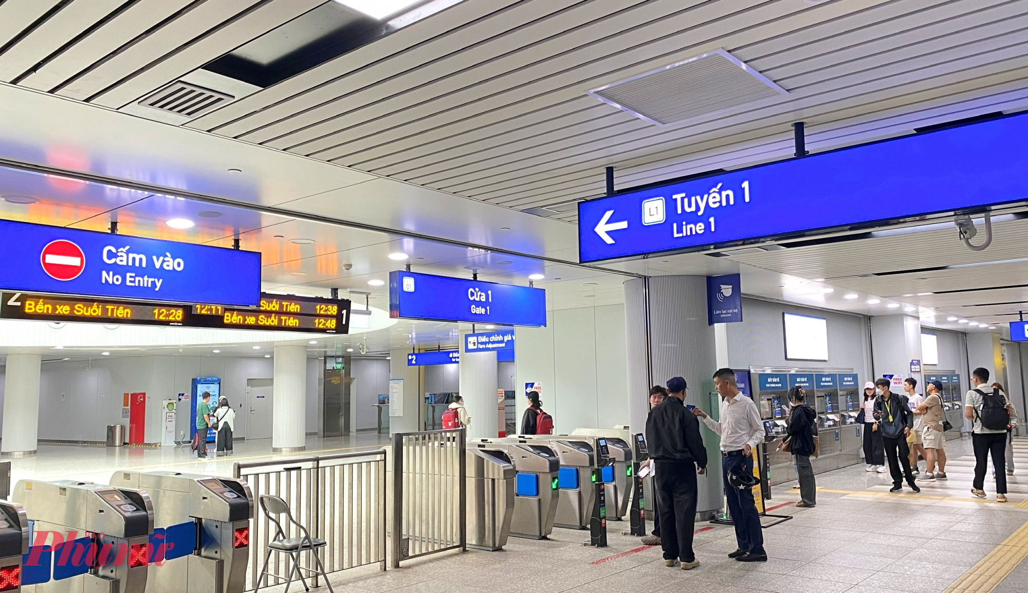 Metro số 1 TPHCM thu hút 15 triệu lượt khách kể từ đầu năm - Ảnh TQ