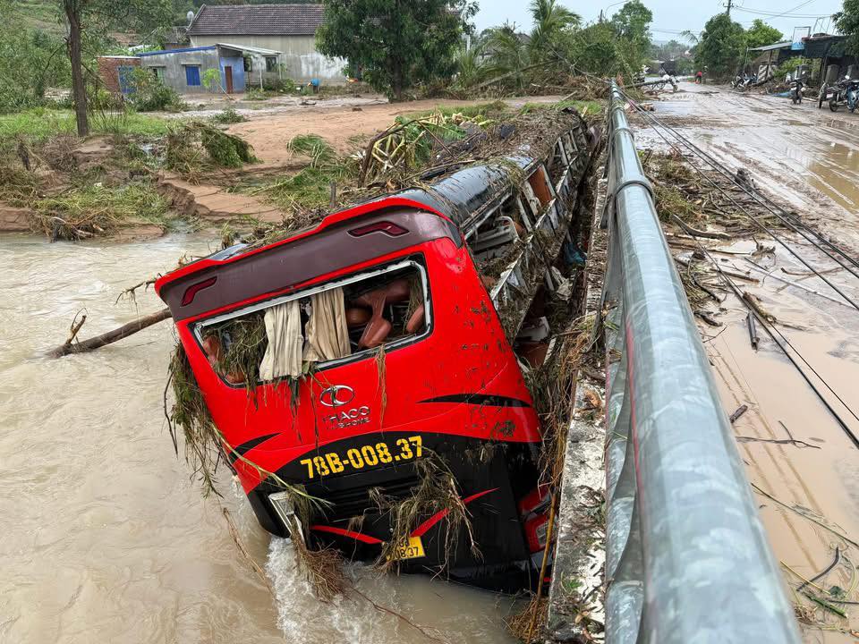 Lũ lịch sử ngày 18/11 gây ra tại xã Xuân Phước- Ảnh: Mạnh Hoài Nam