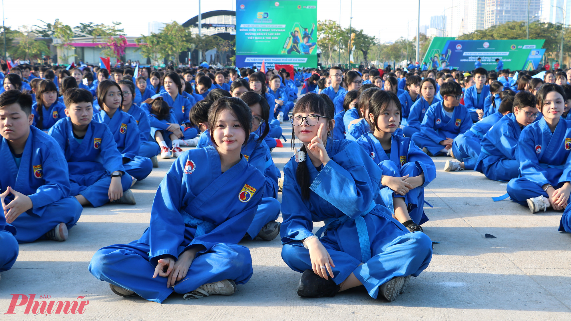 Từ 6g sáng, học sinh đã có mặt để sẵn sàng cho màn đồng diễn ấn tượng