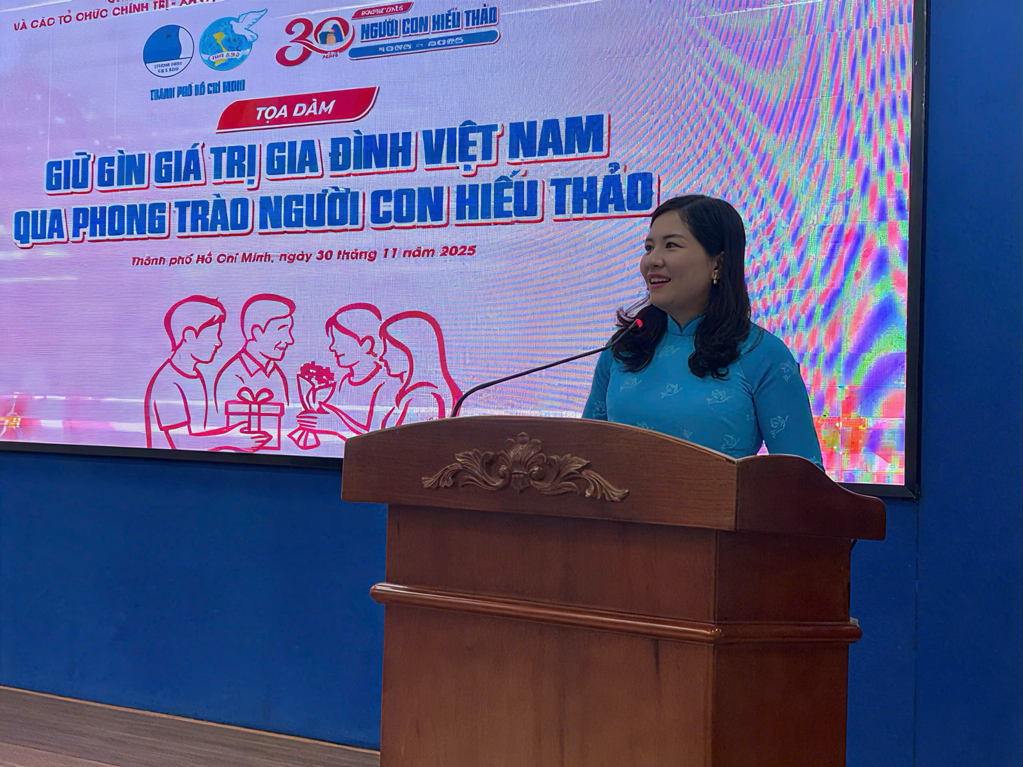 Bà Nguyễn Trần Phượng Trân – Thành ủy viên, Bí thư Đảng ủy phường Tam Bình, TPHCM, nguyên Chủ tịch Hội LHPN TPHCM - Ảnh: Nhã Chân