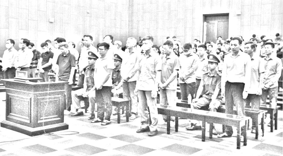 Quanh cảnh phiên tòa sơ thẩm - Ảnh: N.A