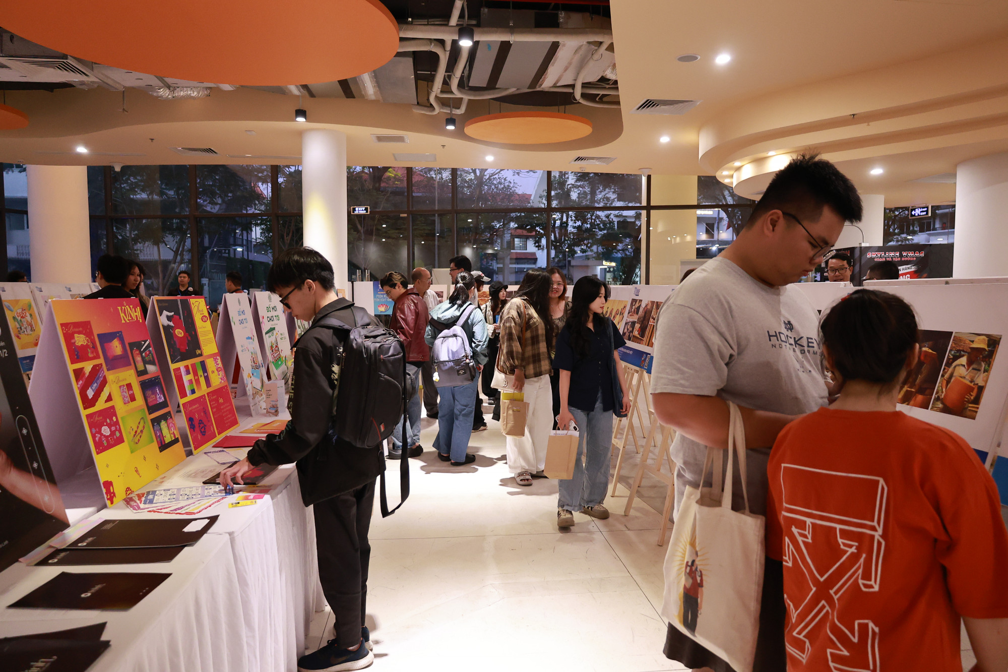 Khu trưng bày tác phẩm tại sự kiện 