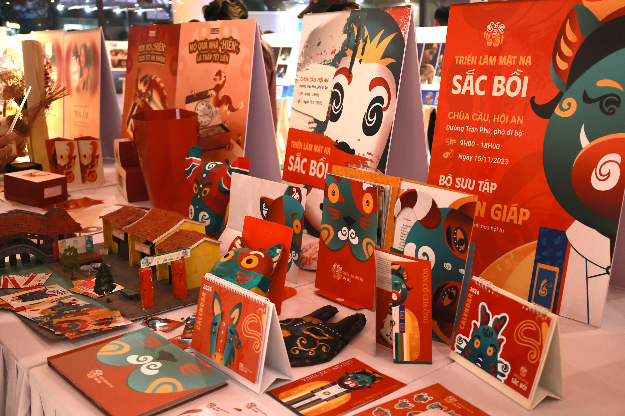 Tác phẩm Triển lãm mặt nạ Sắc Bồi của thí sinh Lê Thanh Hoài đạt giải Ba hạng mục Thiết kế Sáng tạo 