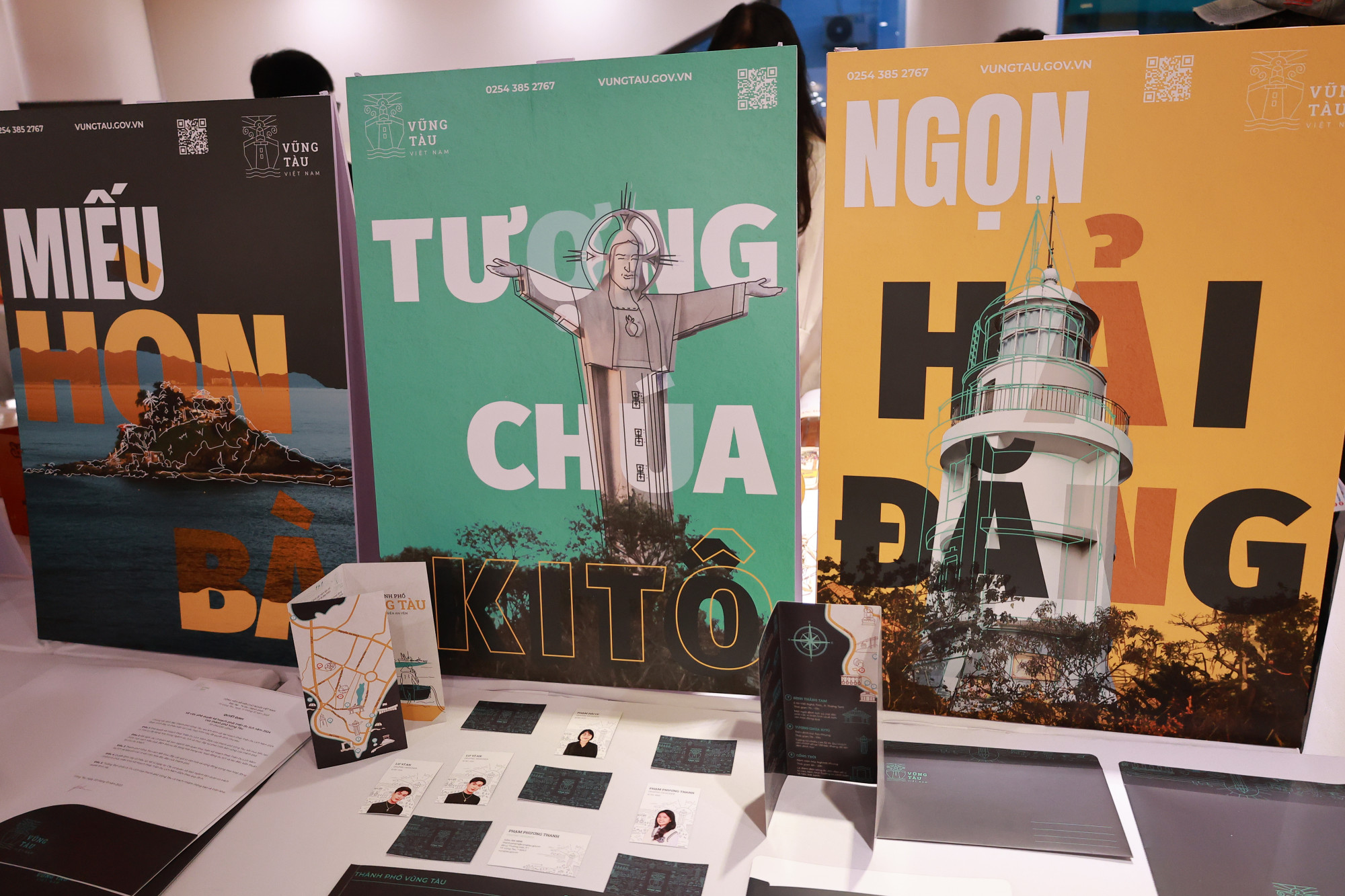 Các tác phẩm kết hợp hài hoà yếu tố văn hoá - du lịch - Ảnh: Hồng Nga 