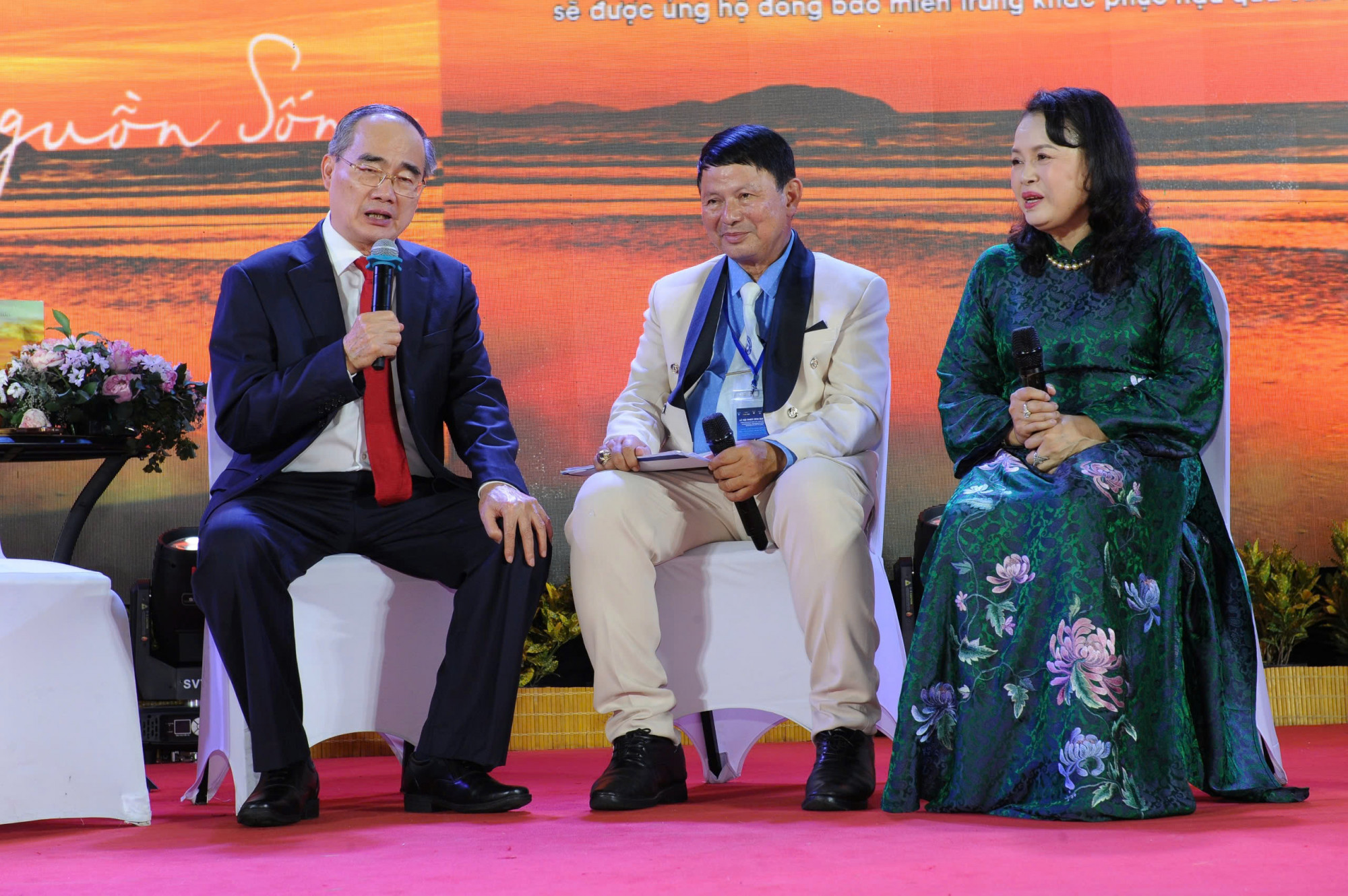 Ông Nguyễn Thiện Nhân chia sẻ cảm xúc.