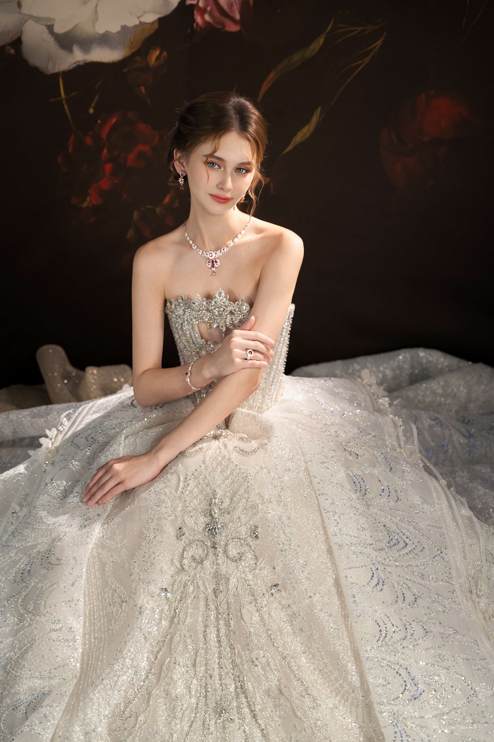 Tuyệt tác Masterpiece tôn vinh vẻ đẹp phụ nữ trong bản giao hưởng thiên nhiên - Ảnh: PNJ x Linh Nga Couture