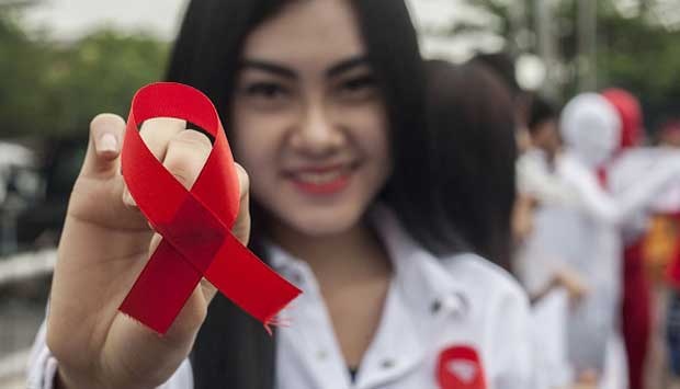 Phụ nữ nhiễm HIV tại Indonesia đang phải đối mặt với kỳ thị chồng chất, khiến họ bị hạn chế cơ hội việc làm, giáo dục và tiếp cận y tế. Ảnh: Jakarta Post