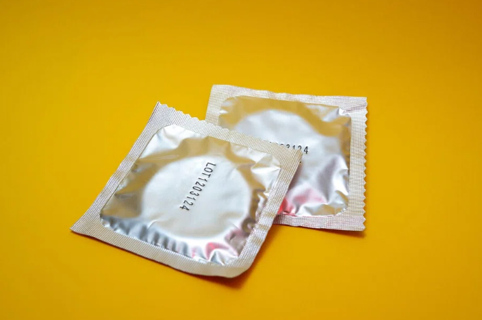 Trung Quốc tăng thuế đối với bao cao su khi họ làm việc để tăng tỷ lệ sinh