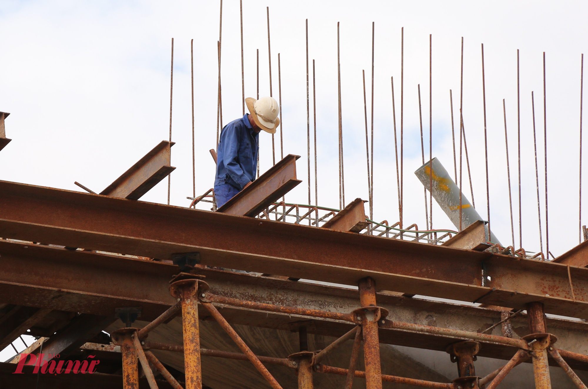 Khi hoàn thành, nút giao Tân Vạn sẽ góp phần đáng kể vào việc giảm ùn tắc tại khu vực Đồng Nai - Bình Dương - TPHCM, nơi nhiều năm qua luôn là “điểm nóng” giao thông do mật độ xe container, xe tải nặng và xe liên tỉnh rất lớn.