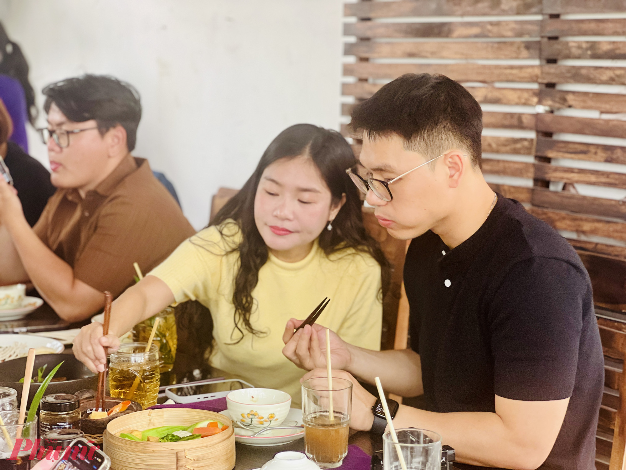 Ngày càng nhiều khách hàng trẻ tìm đến ẩm thực chay, thực dưỡng,... 