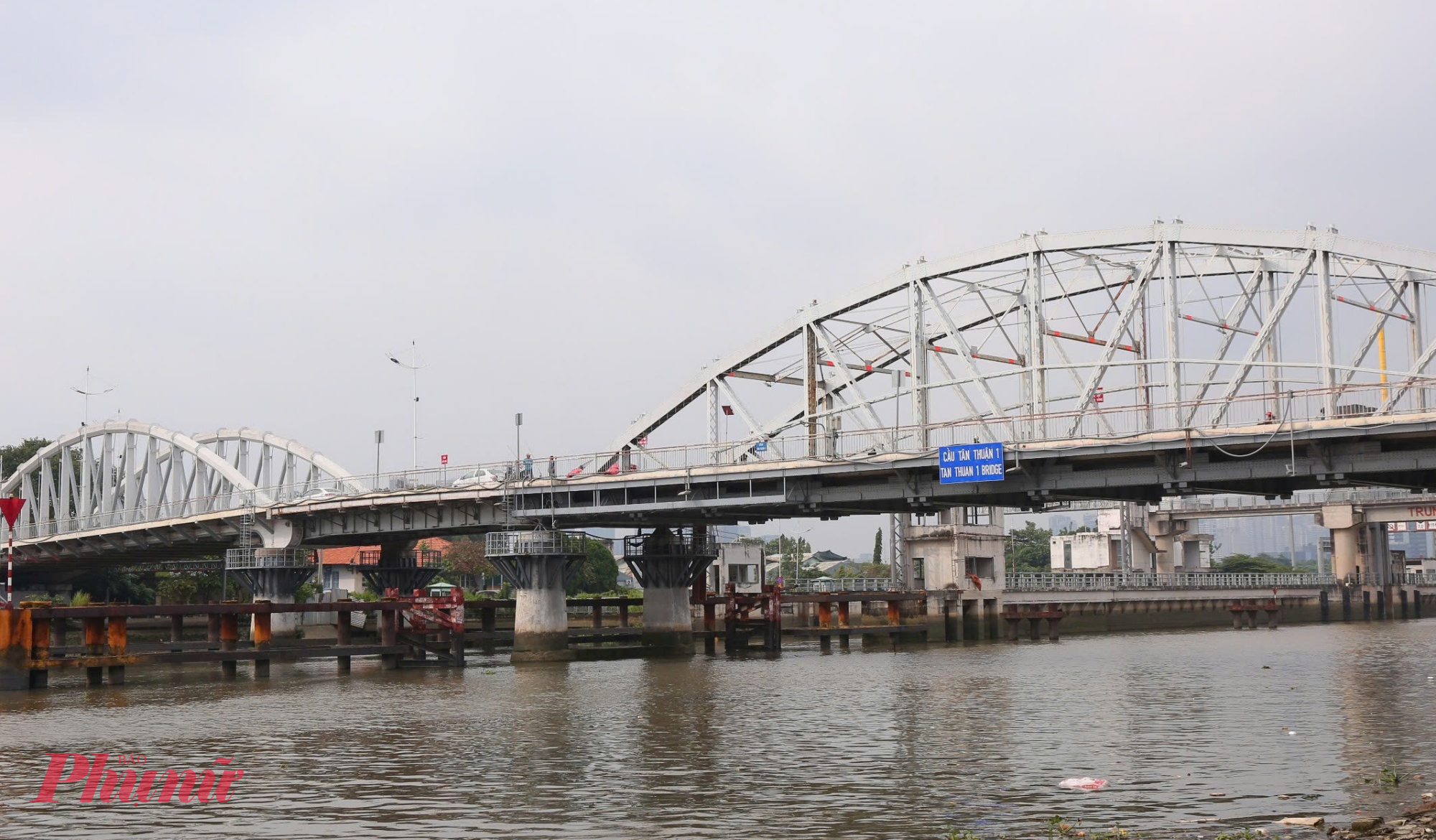 Cầu Tân Thuận 1 hiện hữu - Ảnh: TQ