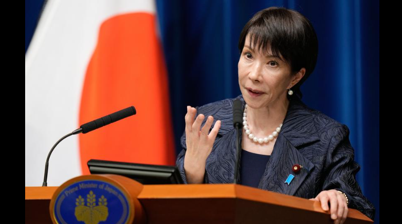 Bà Takaichi với mái tóc ngắn và trang phục công sở giản dị luôn nổi bật hơn so với những hình mẫu phụ nữ thông thường.