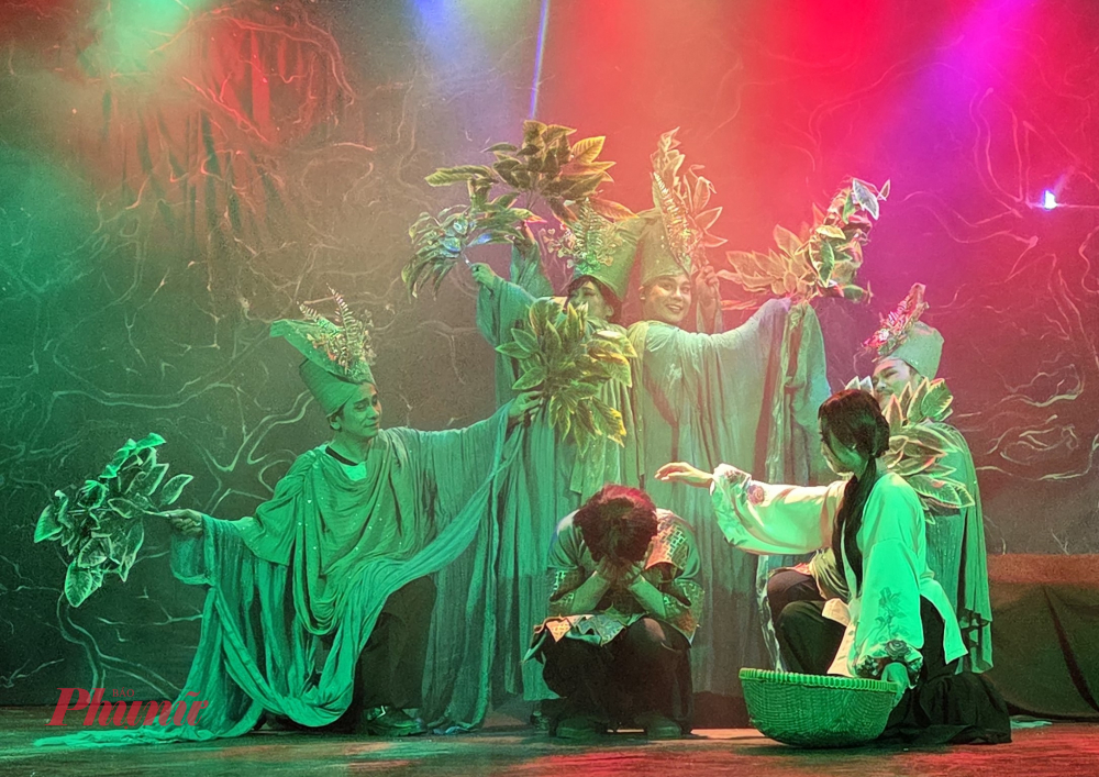 Chỉ 6 diễn viên làm chủ sân khấu trong các vai diễn lẫn