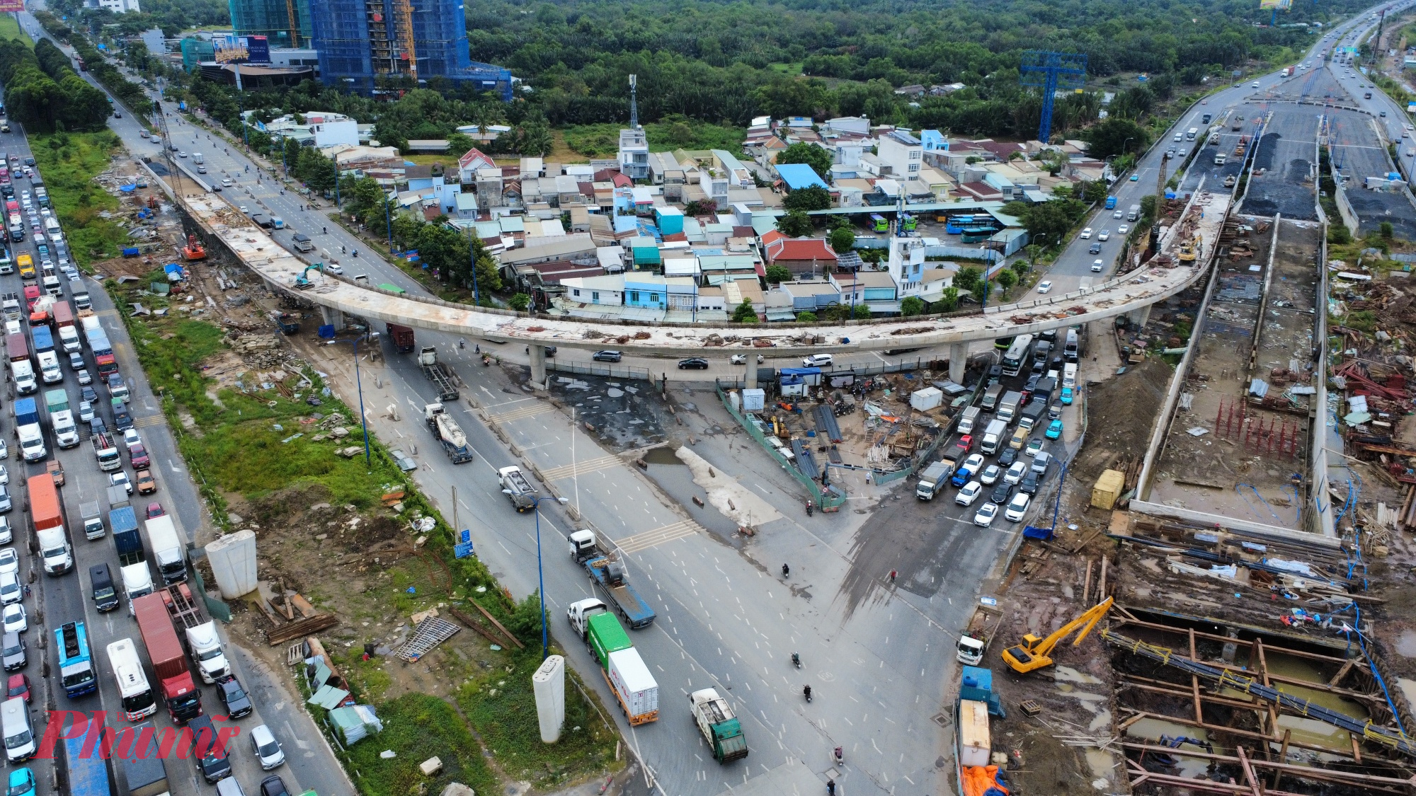 Hiện nhánh cầu N2 nối đường dẫn cao tốc TPHCM-Long Thành và đại lộ Mai Chí Thọ đã hoàn thành phần kết cấu bê tông. 