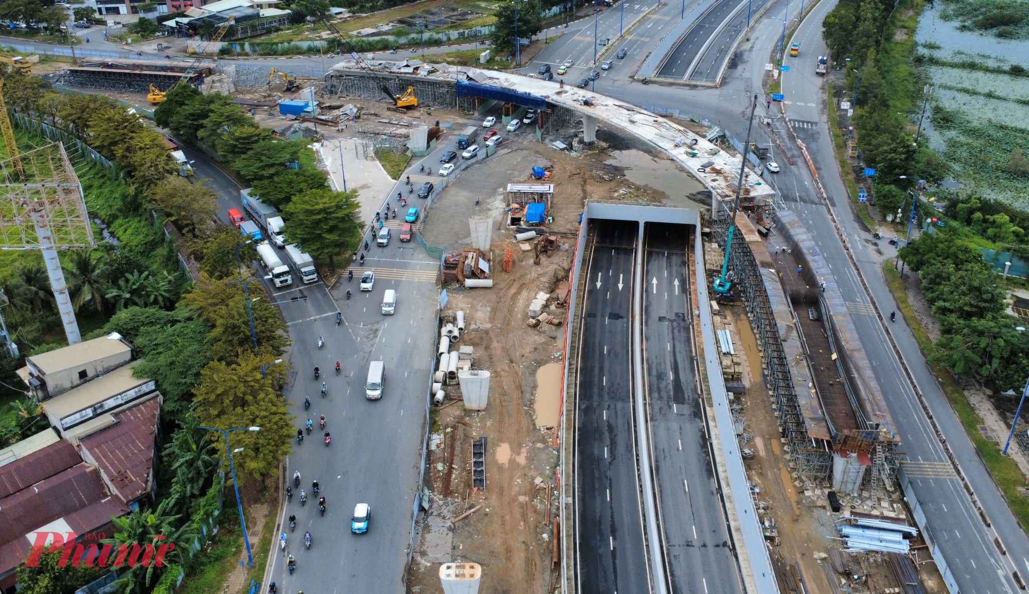 Trước đó, hầm chui HC1-01 đã được thông xe vào cuối tháng 6/2025, giúp giảm tải phần nào áp lực giao thông.