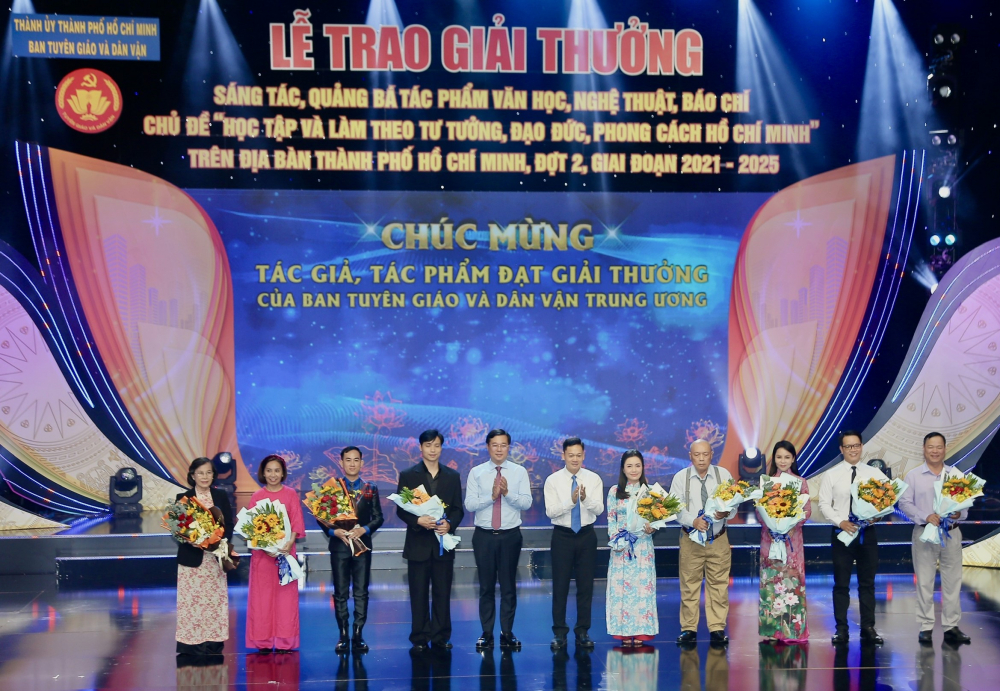 Ban Tuyên giáo và Dân vận Trung ương tổ chức