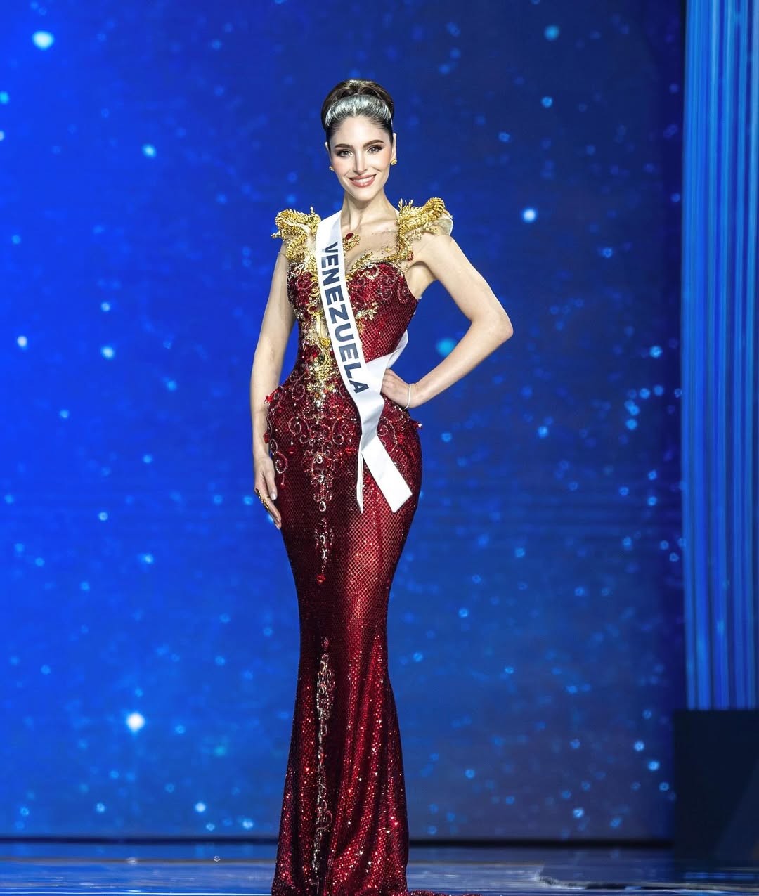 Stephany Abasali đoạt giải á hậu 2 tại cuộc thi Hoa hậu Hoàn vũ 2025 vừa diễn ra tại Thái Lan