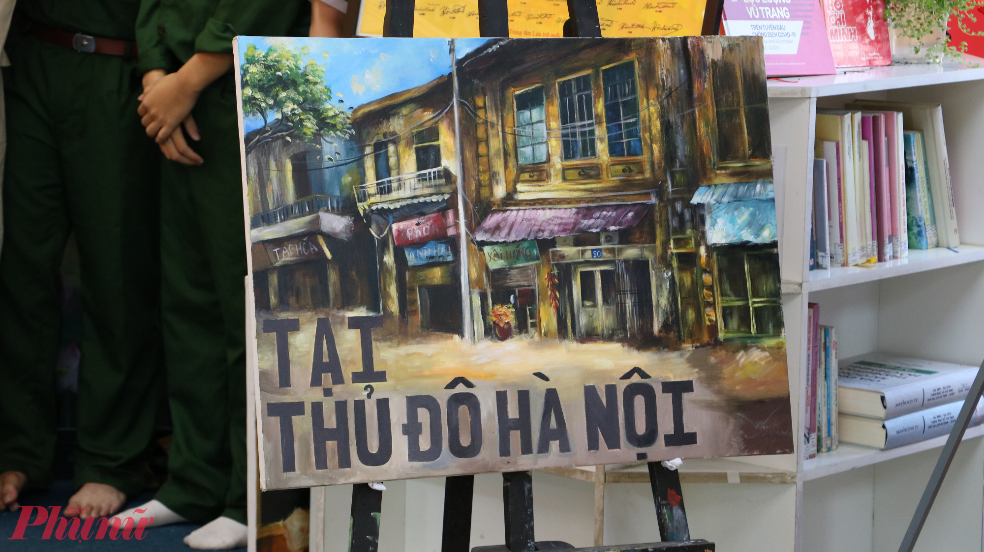 Tranh học sinh tự vẽ để phục vụ cho cuộc thi - Ảnh: Trang Thư