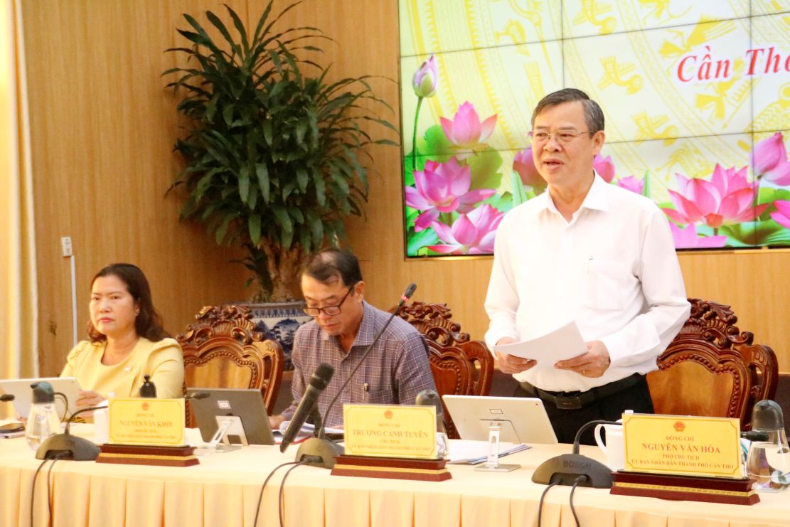Ông Trương Cảnh Tuyên - Chủ tịch UBND TP Cần Thơ phát biểu chỉ đạo