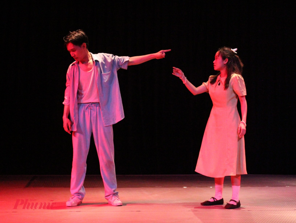 Hầu như bất cứ người trẻ nào cũng trải qua mối tình đầu say mê