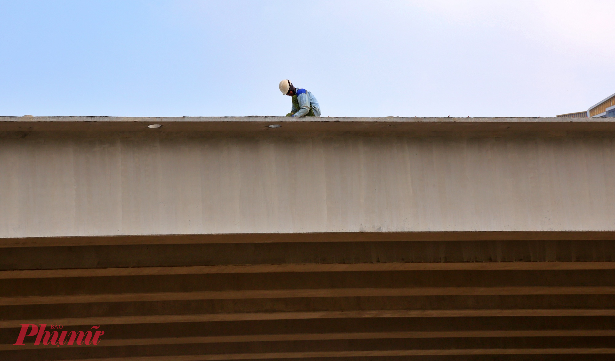 Các quy trình, thủ tục liên quan đến cấp phép khai thác mỏ mới cần nhiều thời gian, gây ảnh hưởng trực tiếp đến chuỗi cung ứng vật tư cho dự án.