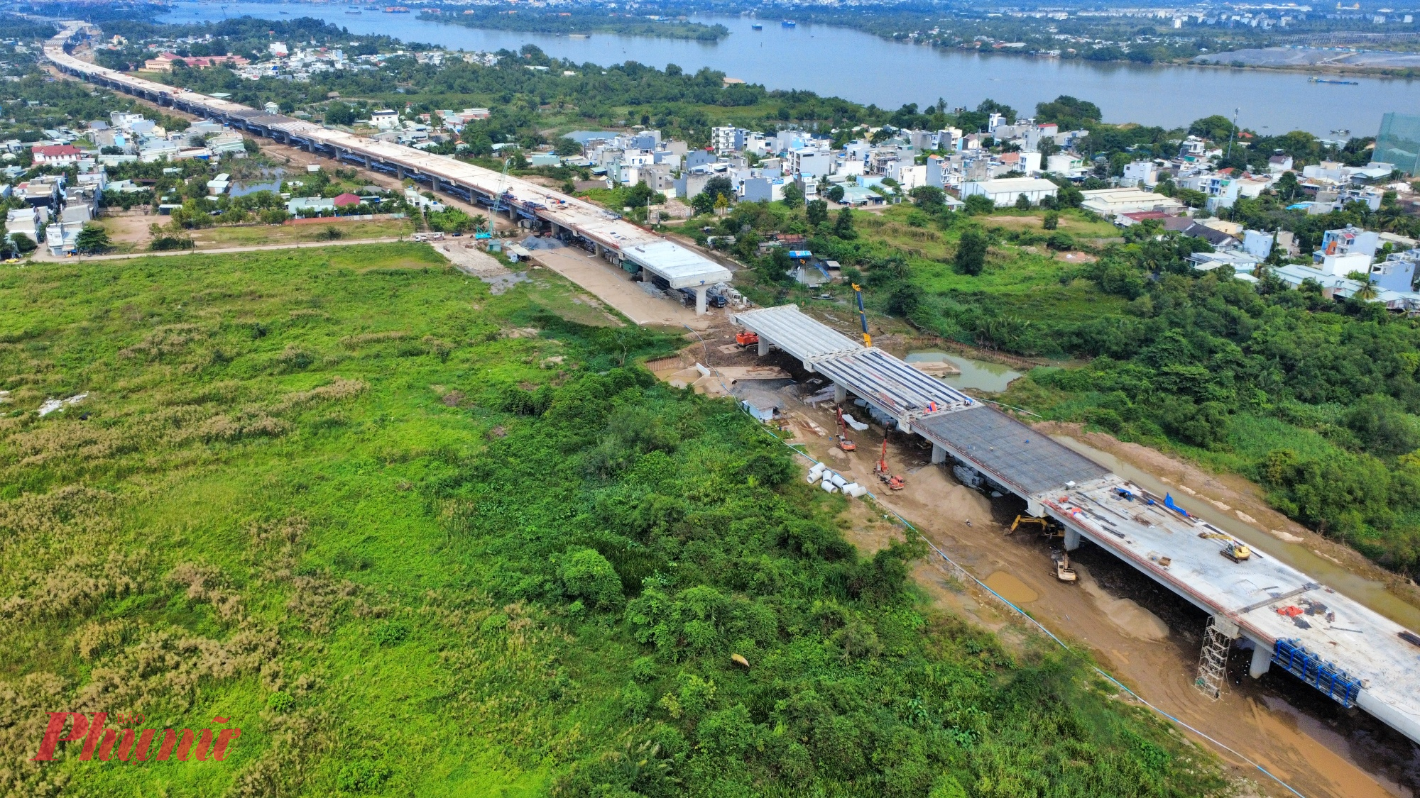 Tuy nhiên một số đoạn hướng từ Vinhoms đi nút giao Tân Vạn vẫn chưa thể nối liền mạch.