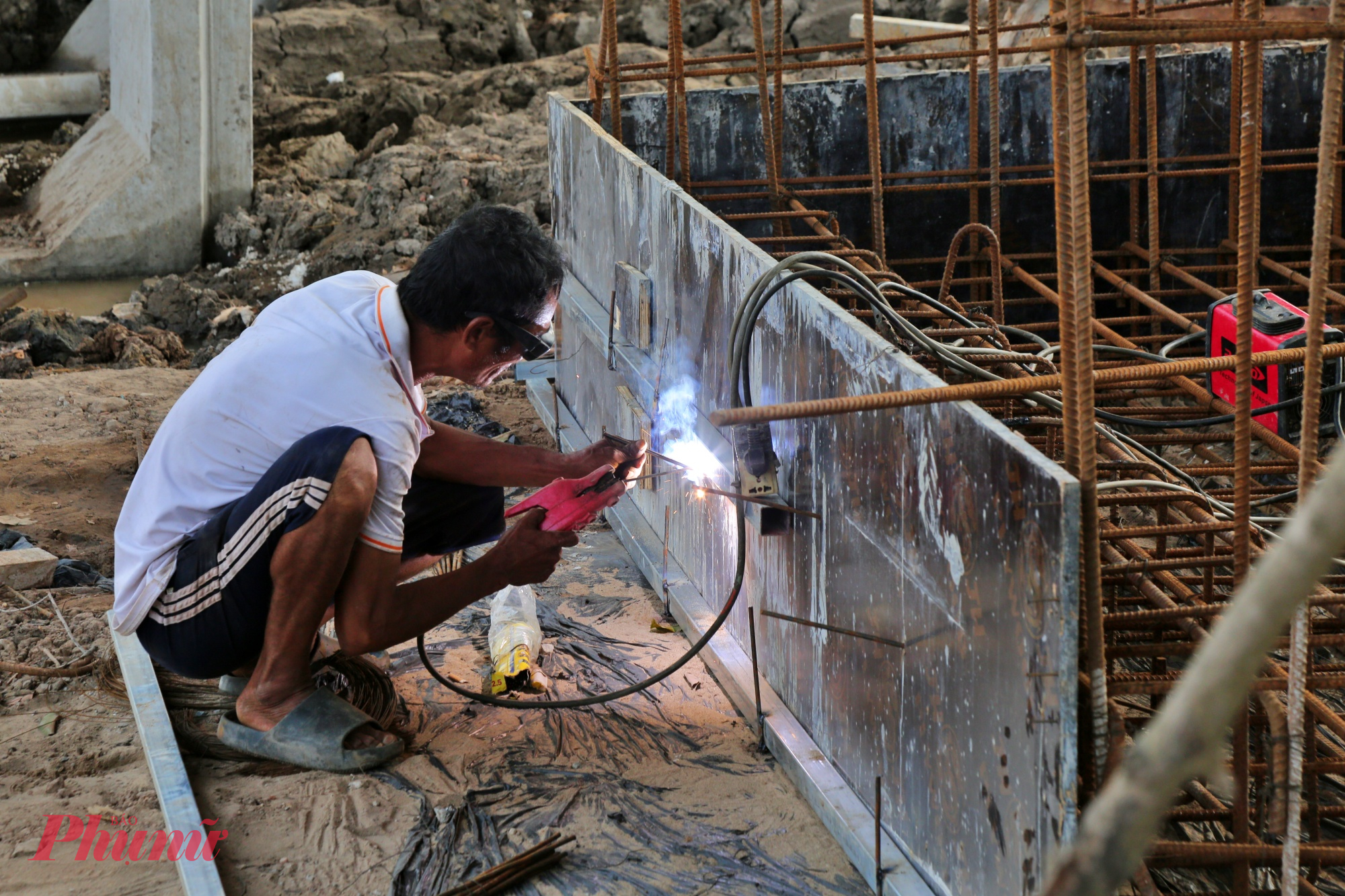 Mặc dù việc thông xe chính thức đoạn cầu cạn Vành đai 3 bị lùi lại, mốc thời gian hoàn thành toàn bộ dự án Vành đai 3 TPHCM vẫn được giữ nguyên vào tháng 6/2026. 