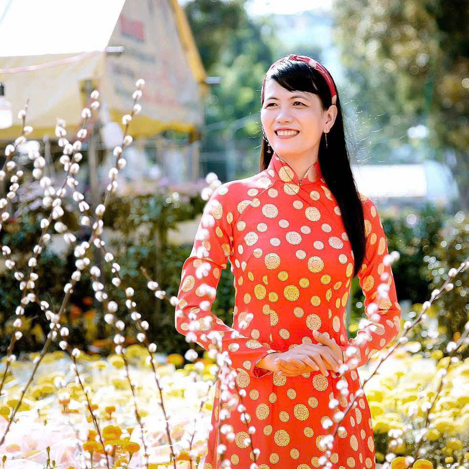 Họ chưa bao giờ từ bỏ khát vọng Cô giáo Nguyễn Thị Minh Tâm duyên dáng trong tà áo dài - Ảnh: Nhân vật cung cấp