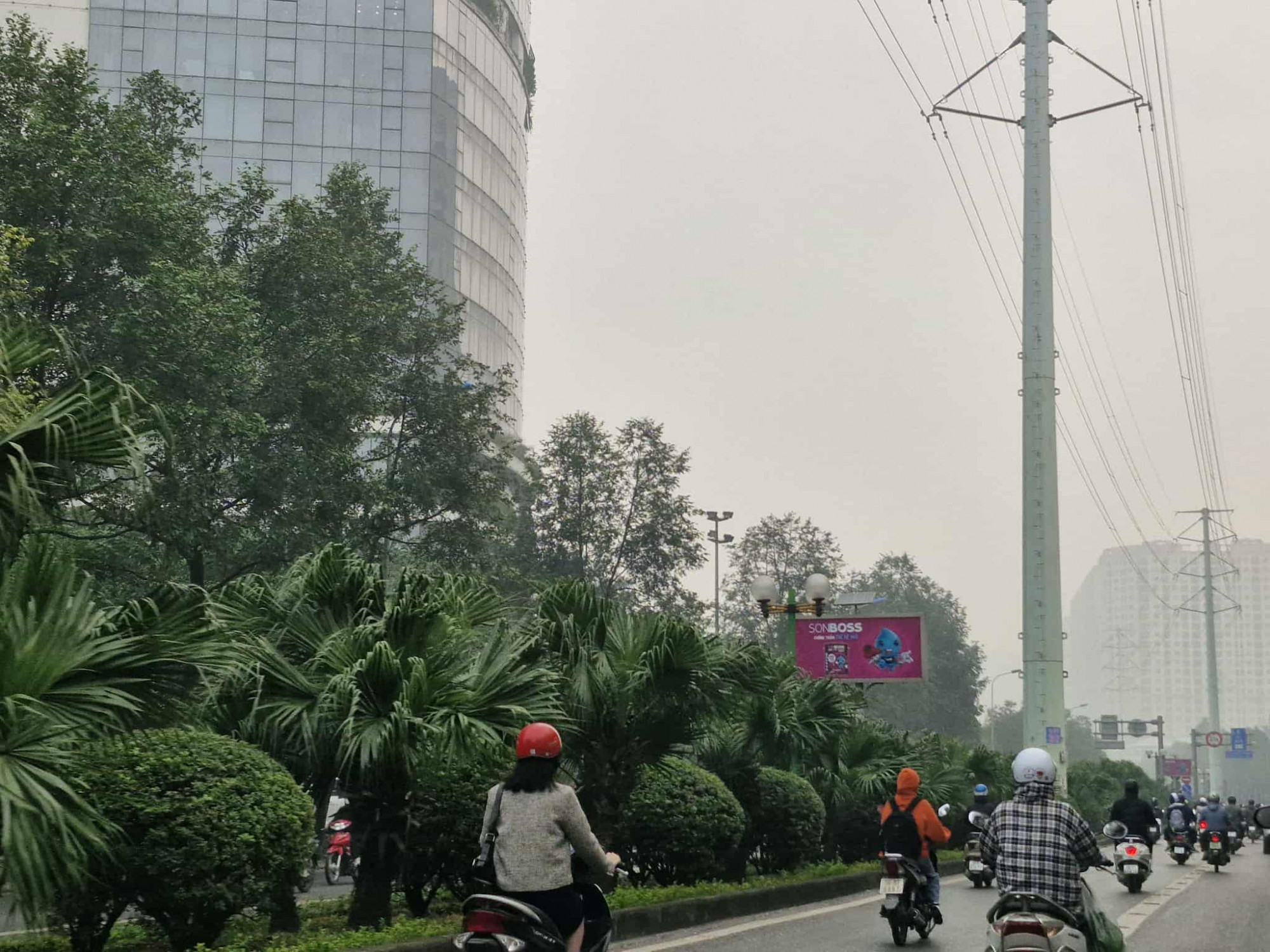 Chất lượng không khí tại Hà Nội đang ở mức không lành mạnh - Ảnh: H.A